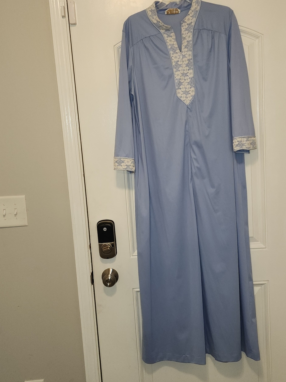 jcpenney Light Blue Long Caftan Robe w/White Floral Lae Garden Dress Sz L - Picture 3 of 7